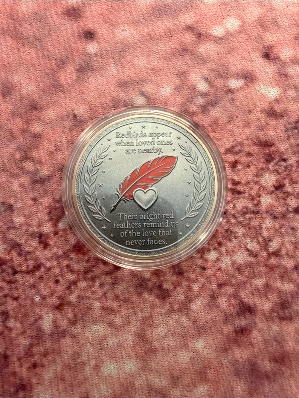 Red Cardinal Commemorative Coin - Picture 4 of 6